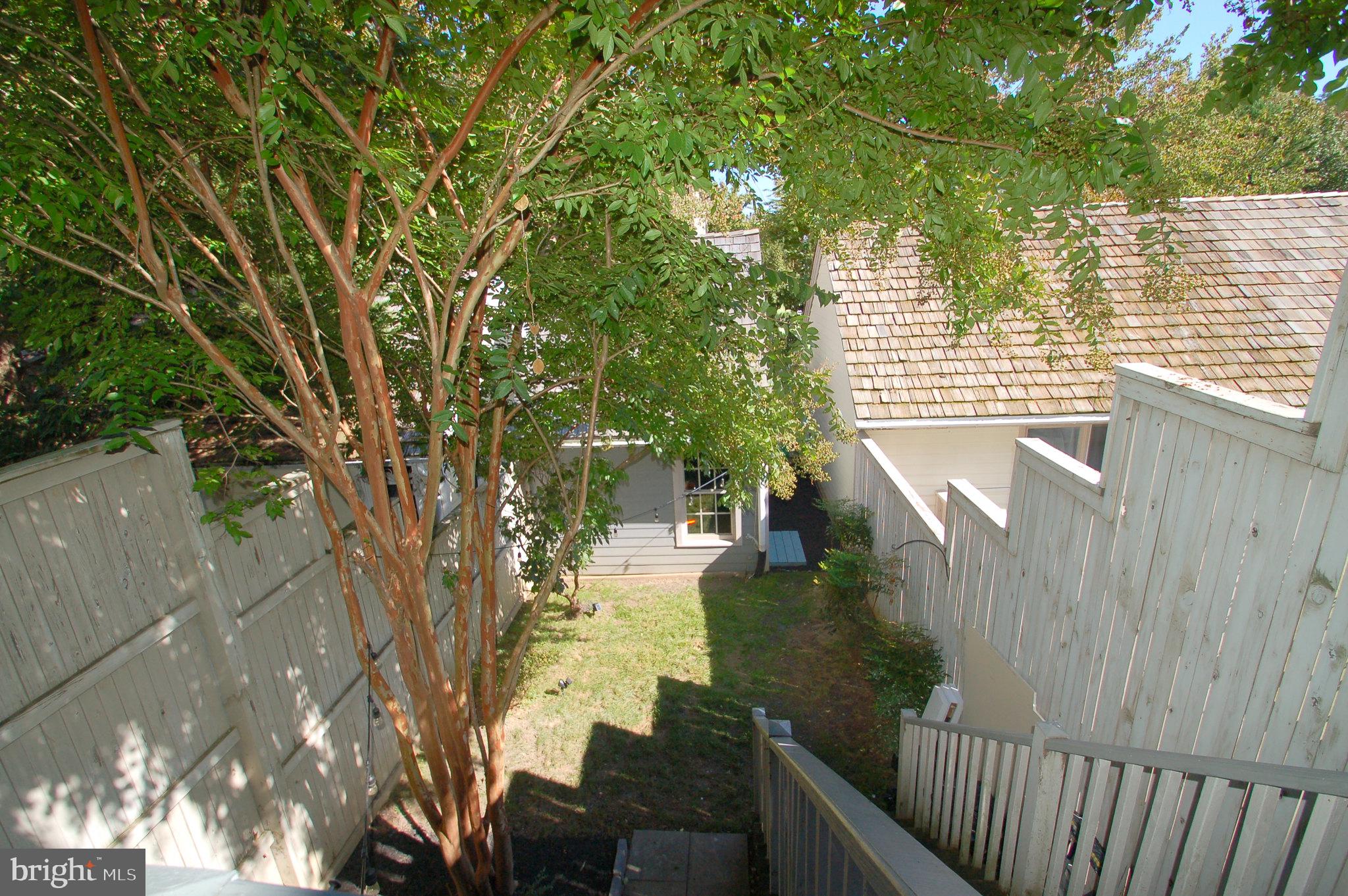 539 TSCHIFFELY SQUARE RD