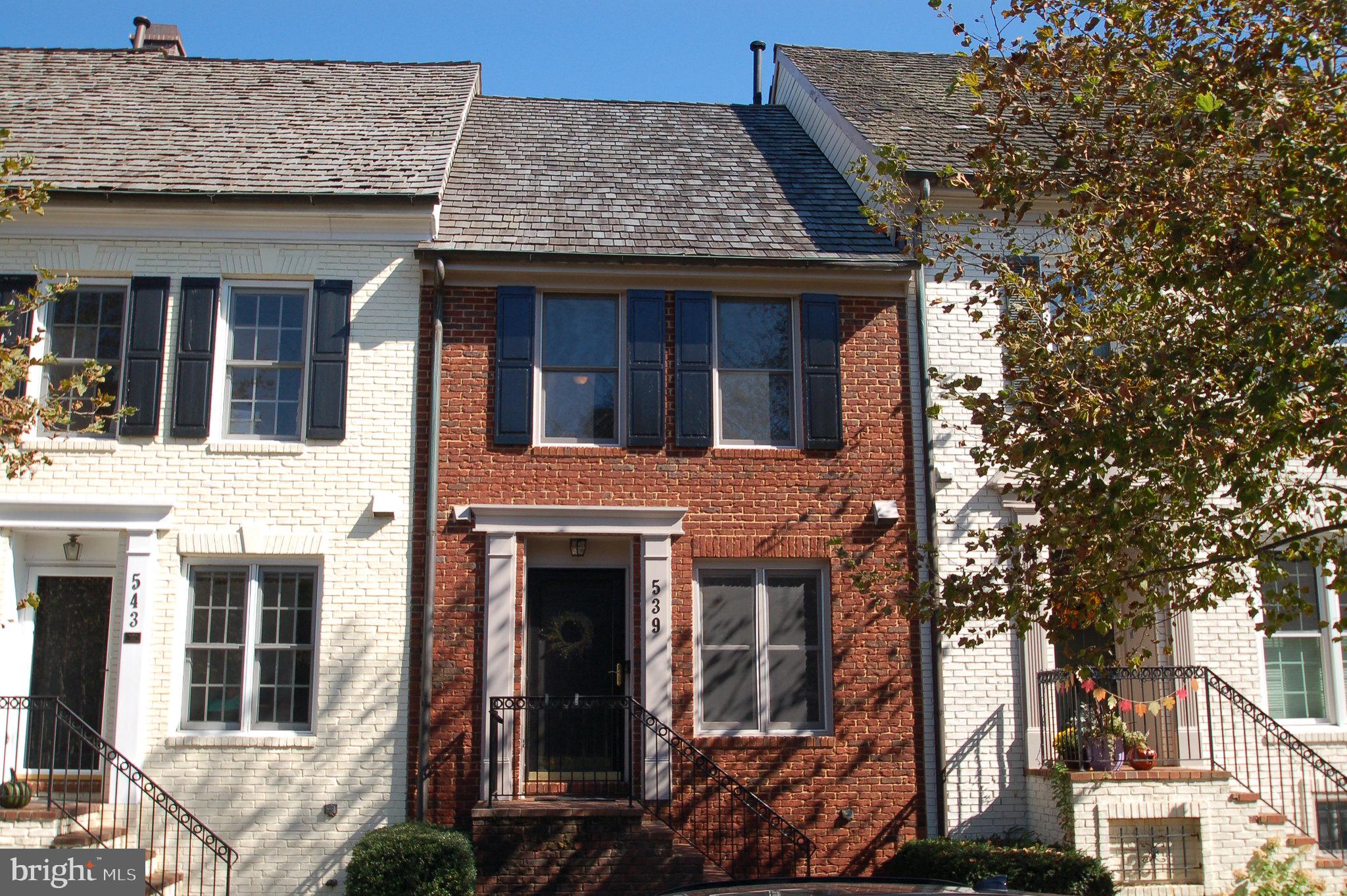 539 TSCHIFFELY SQUARE RD