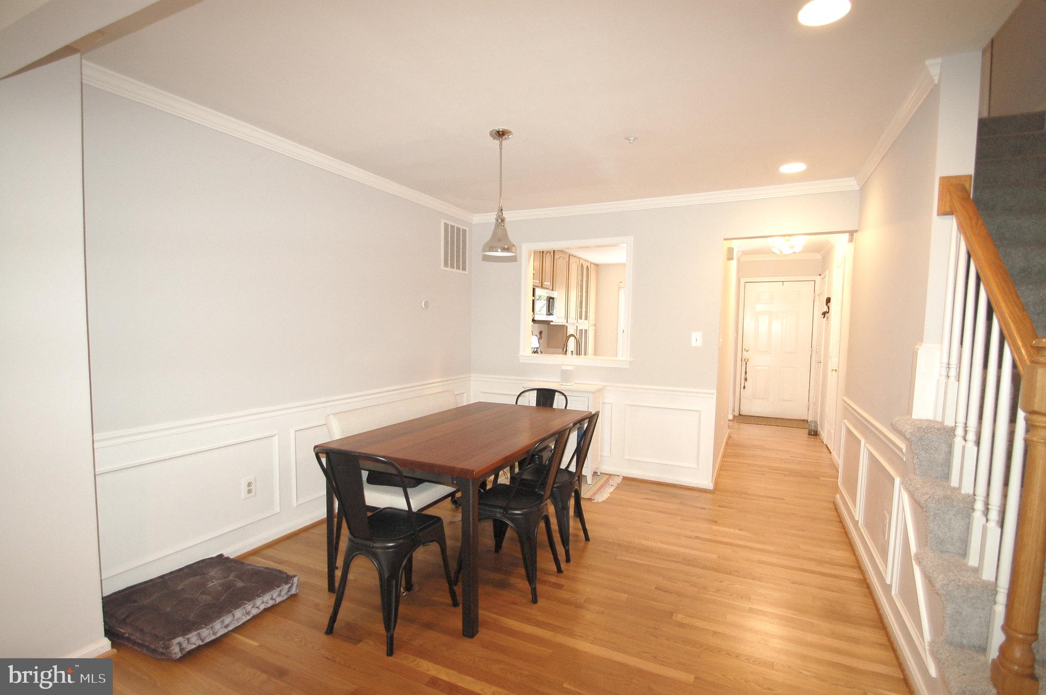 539 TSCHIFFELY SQUARE RD