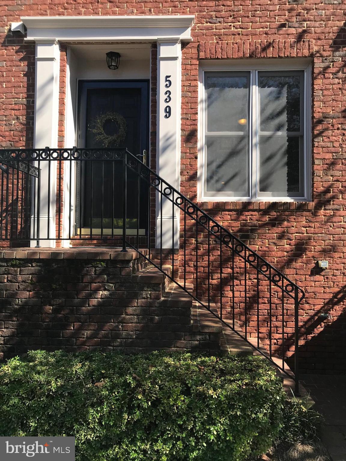 539 TSCHIFFELY SQUARE RD