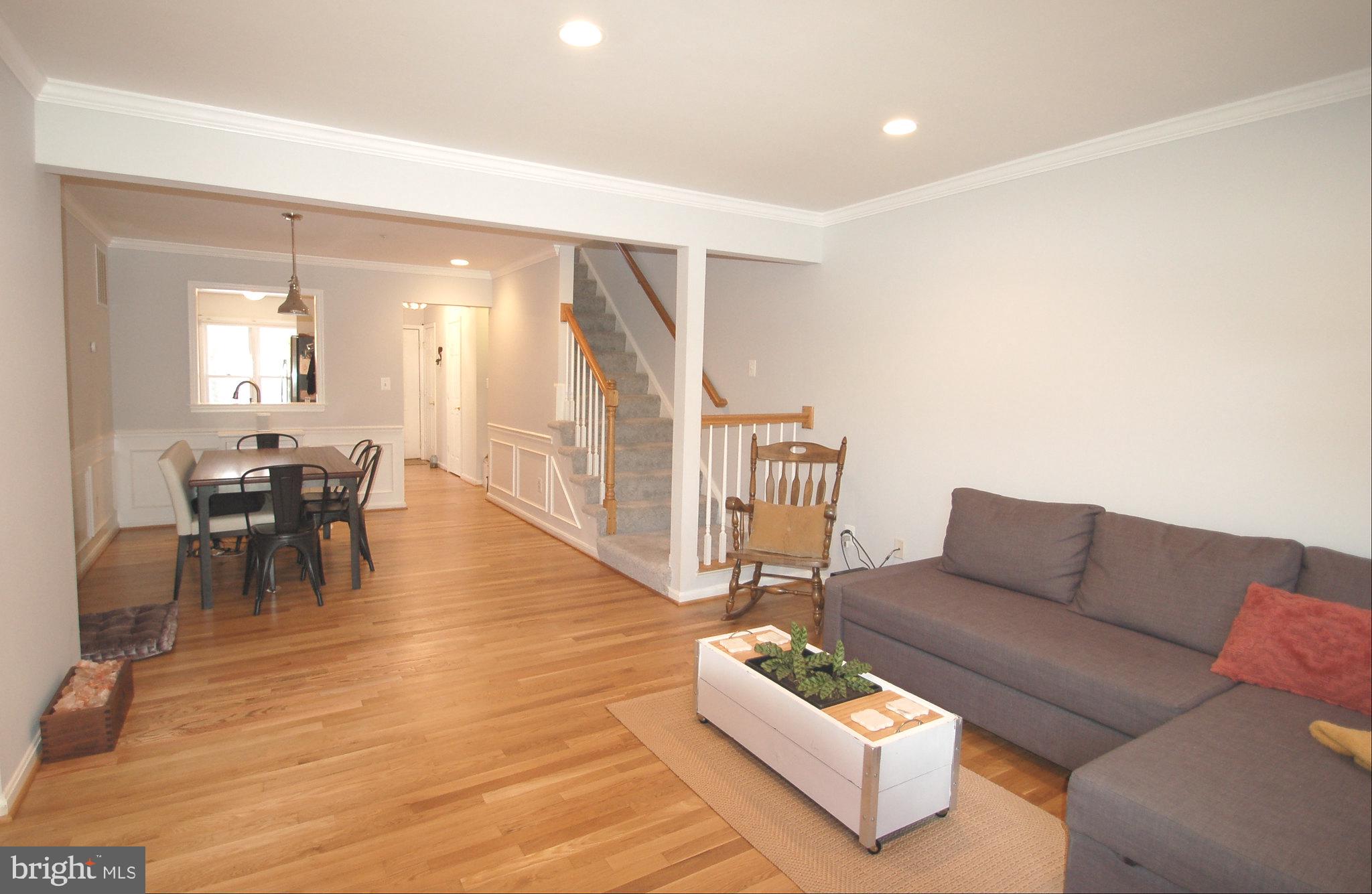 539 TSCHIFFELY SQUARE RD