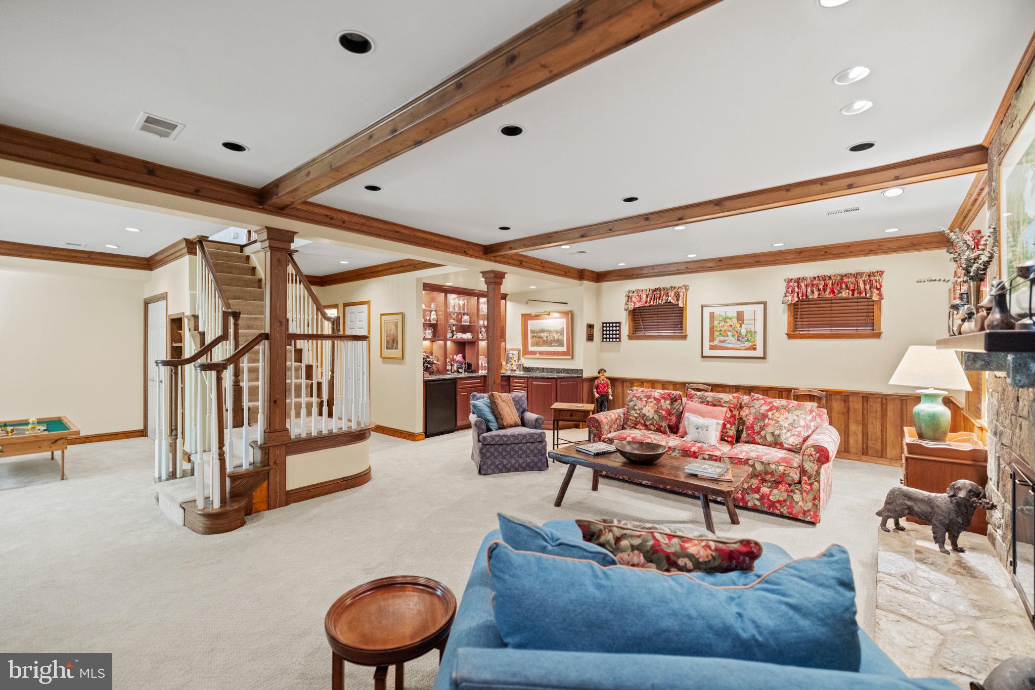 7104 Heathwood Ct