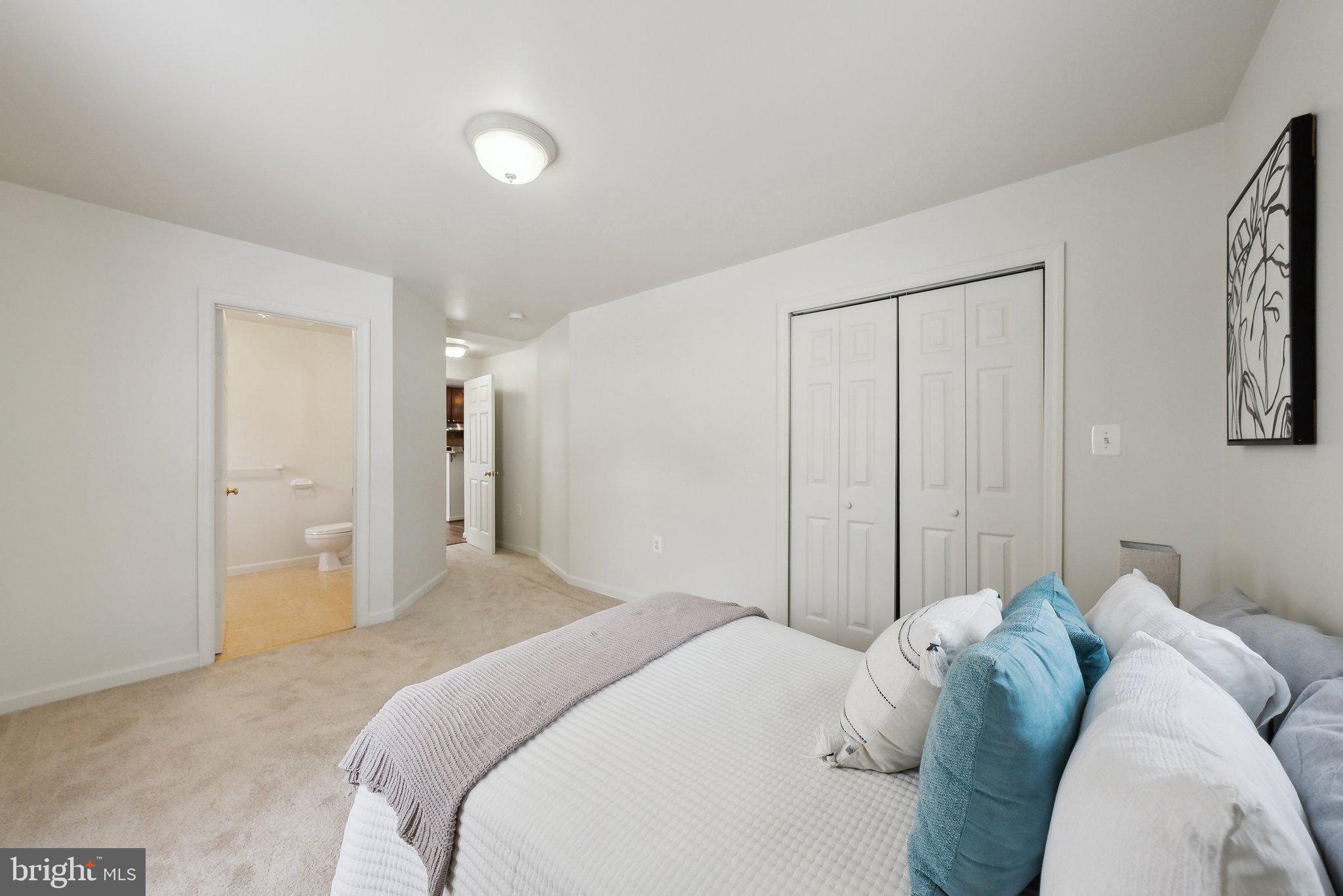 3905 Decatur Ave