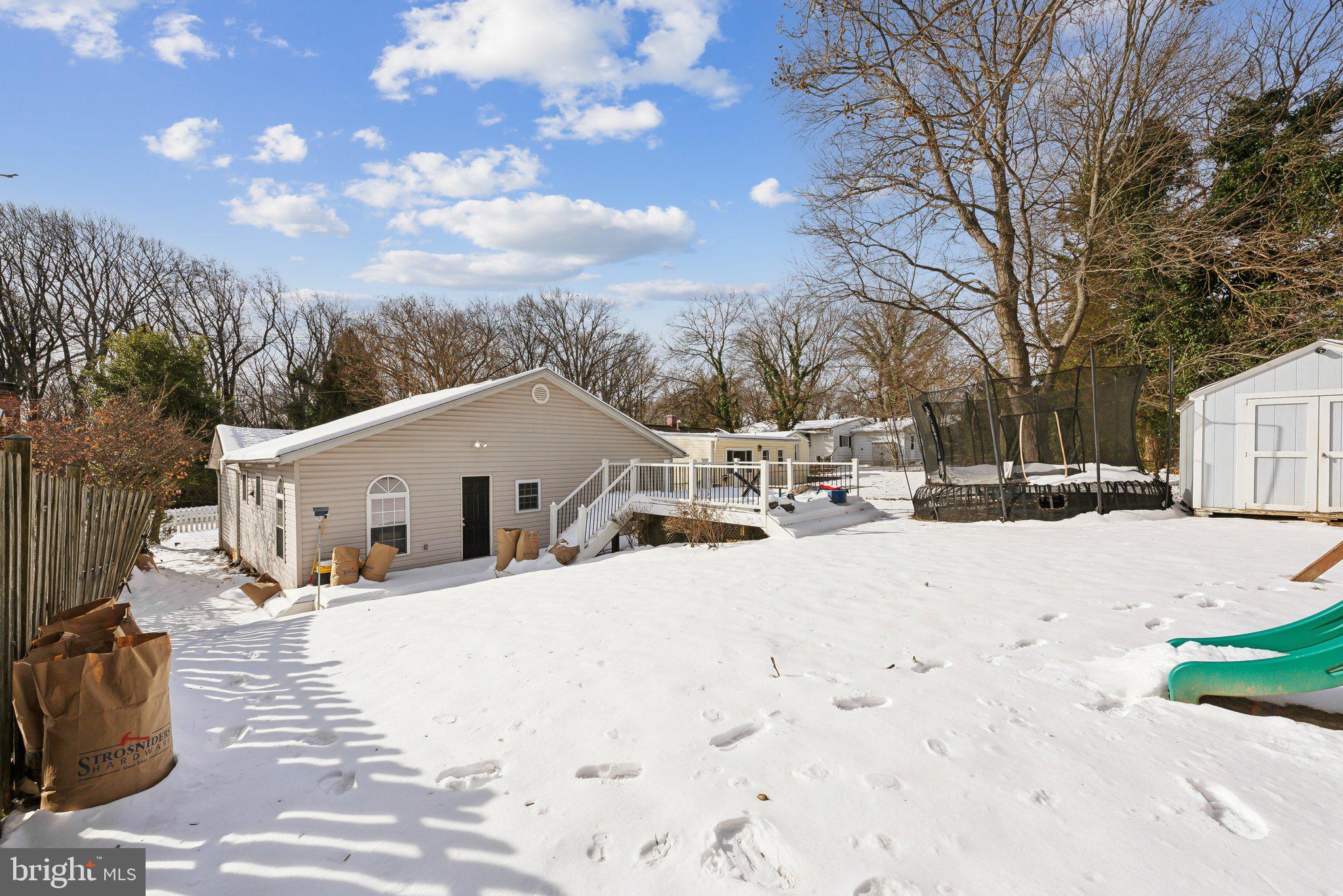 3905 Decatur Ave