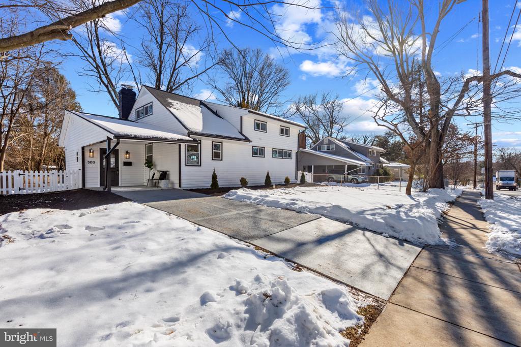 303 Bradley Ave