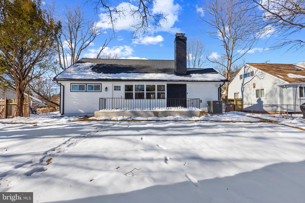 303 Bradley Ave