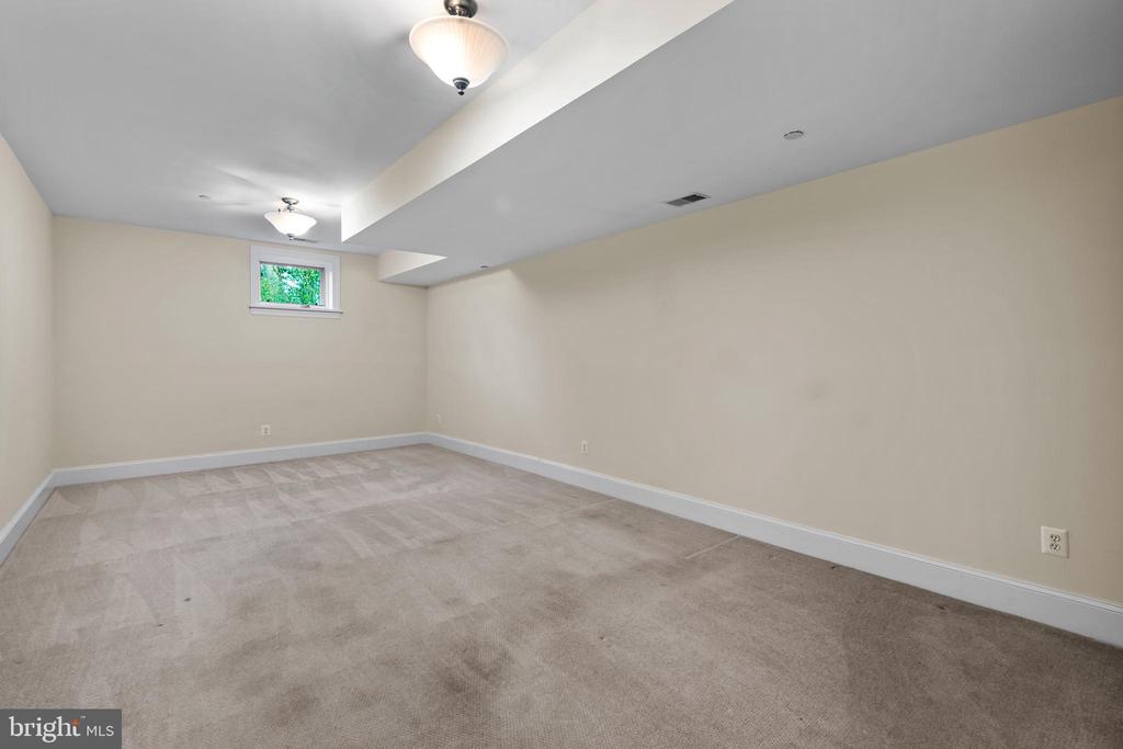 7 Sedgwick Ln