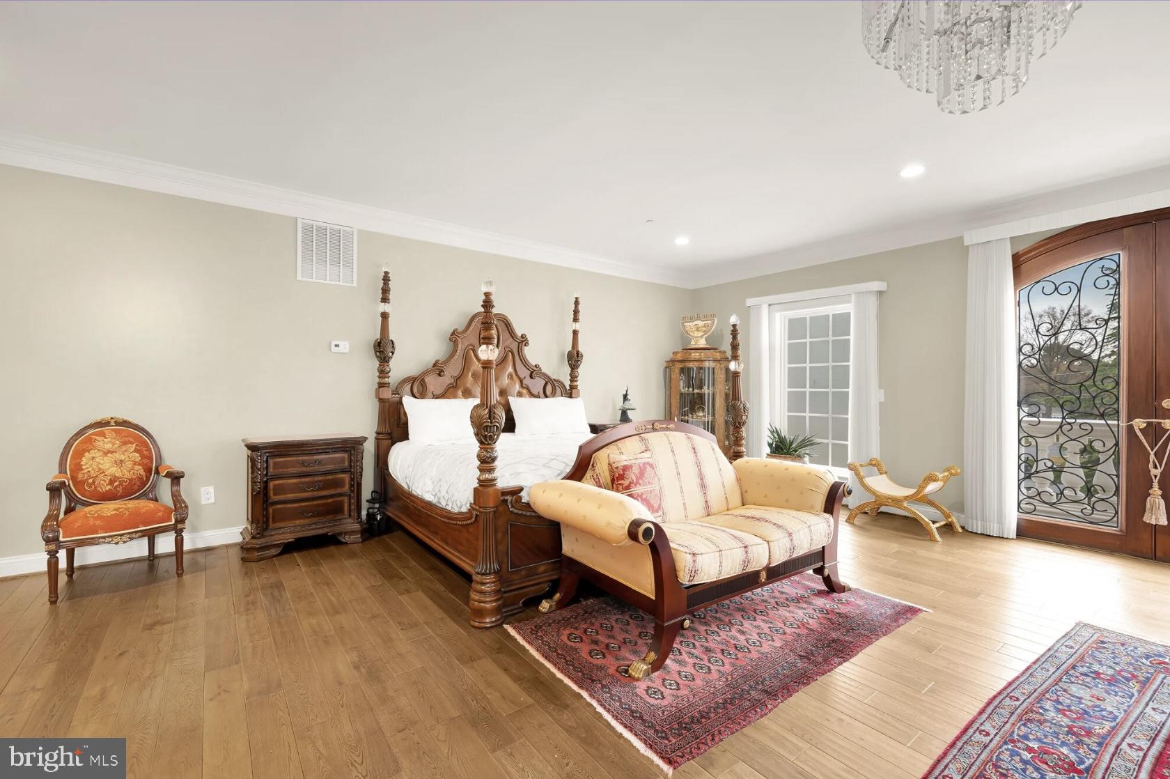 12 Redbud Ct