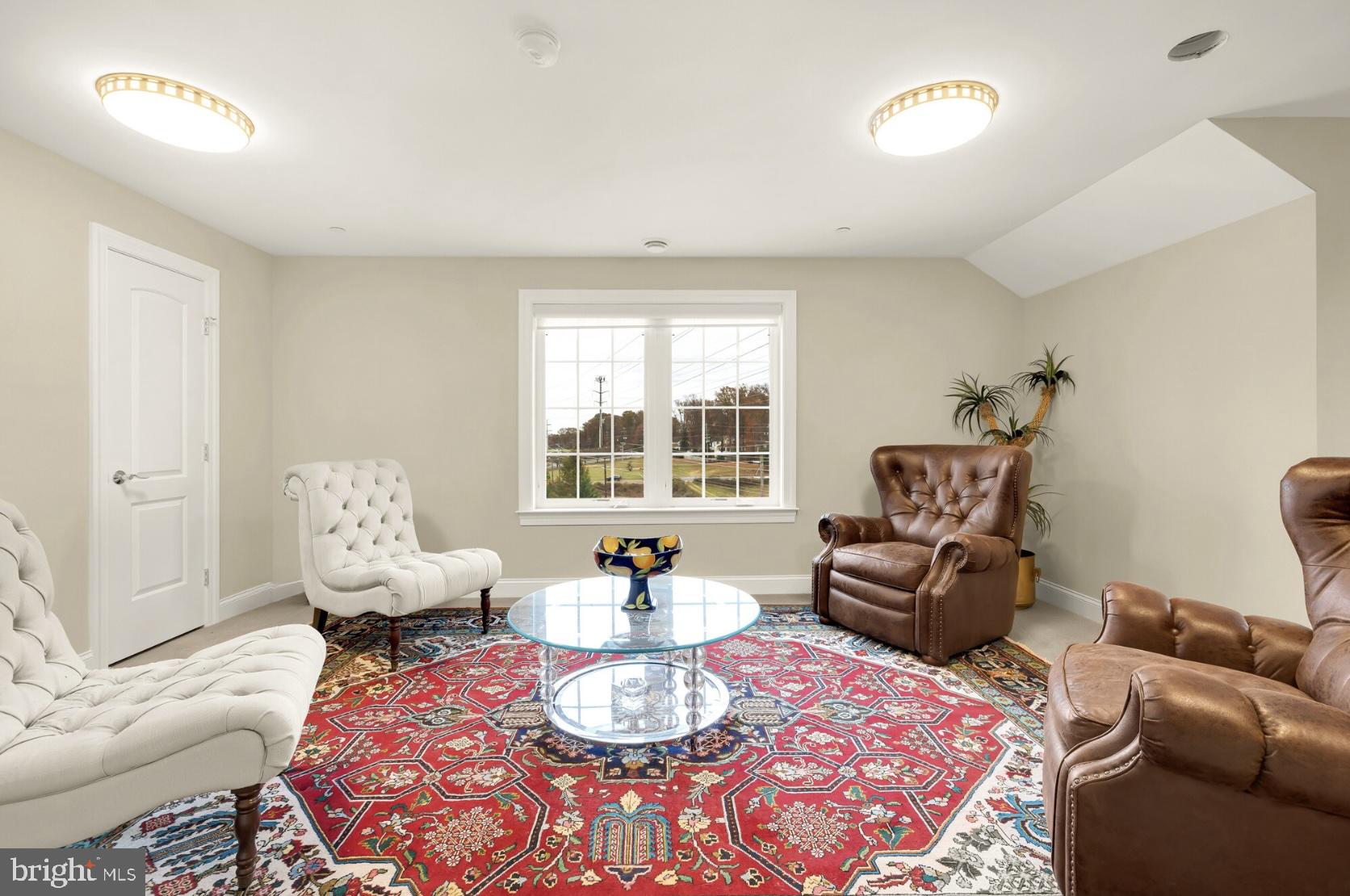 12 Redbud Ct