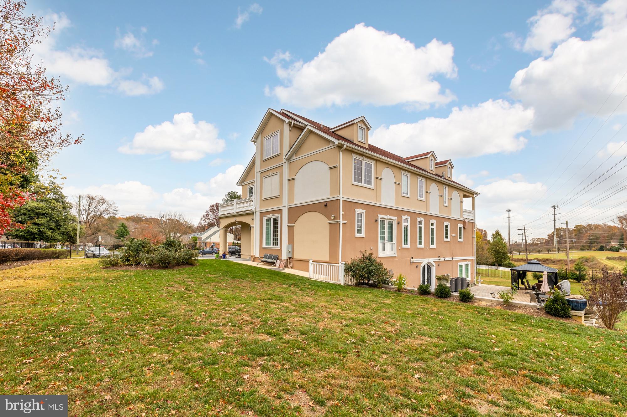 12 Redbud Ct
