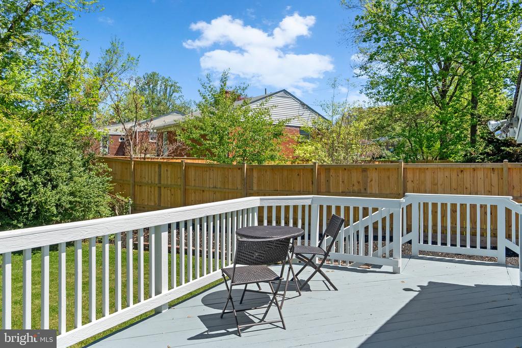 1007 Helena Dr