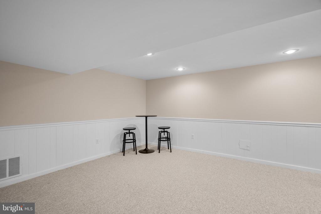 1007 Helena Dr