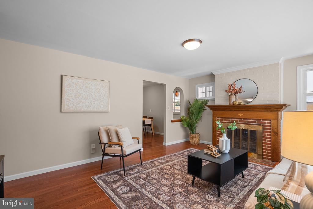 1007 Helena Dr