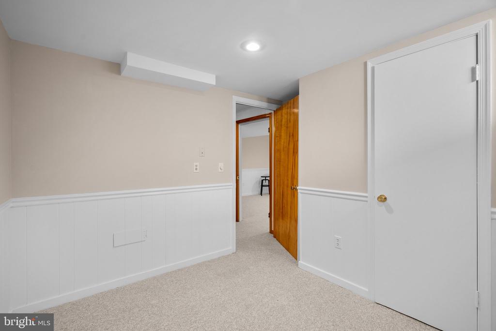 1007 Helena Dr