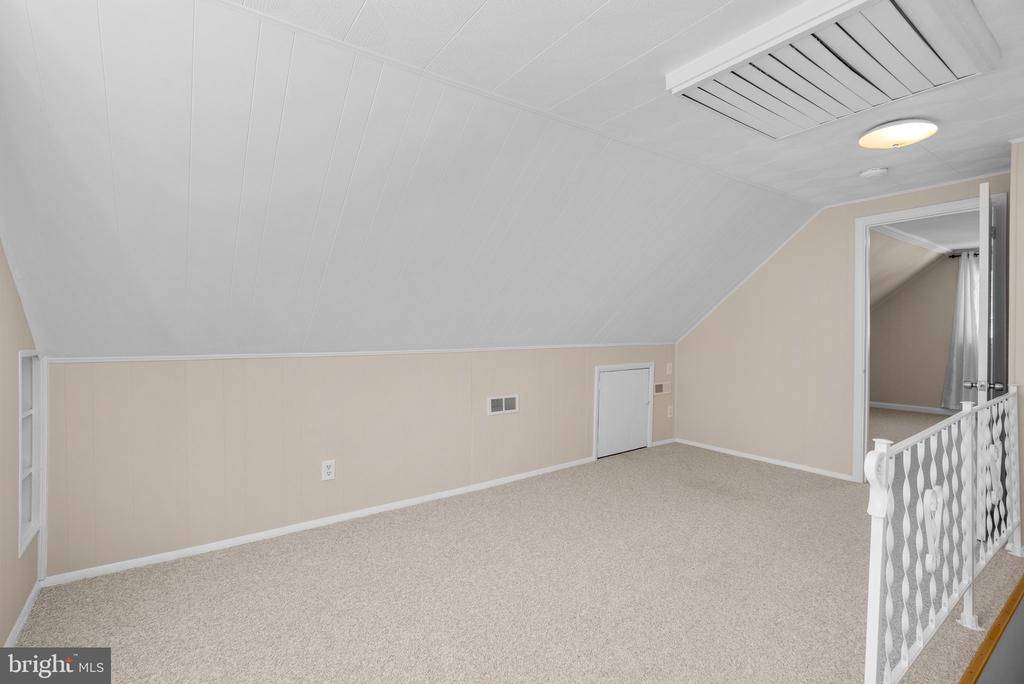 1007 Helena Dr