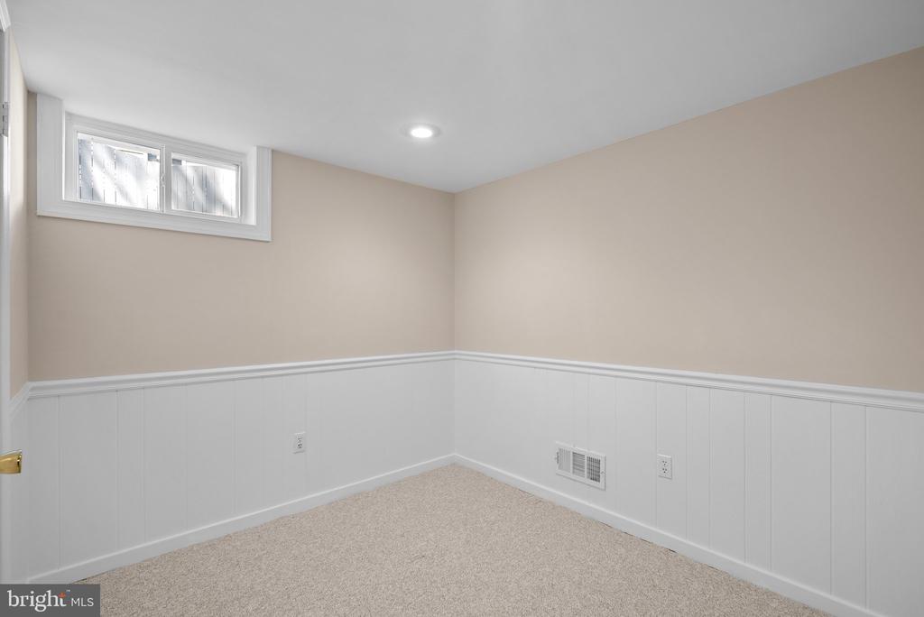 1007 Helena Dr