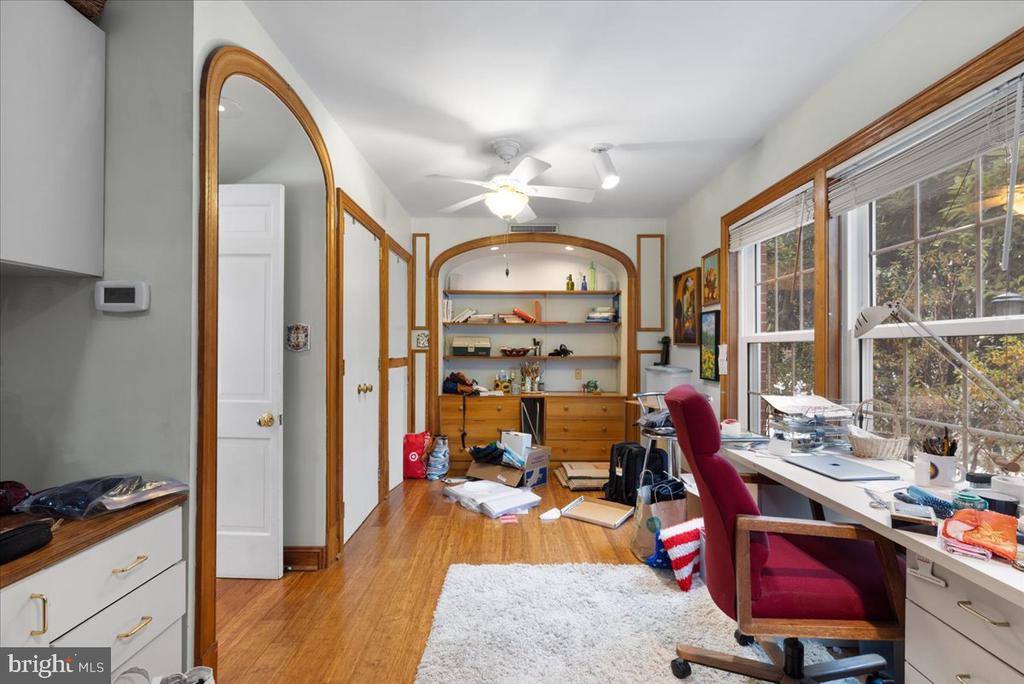 130 Hilltop Rd