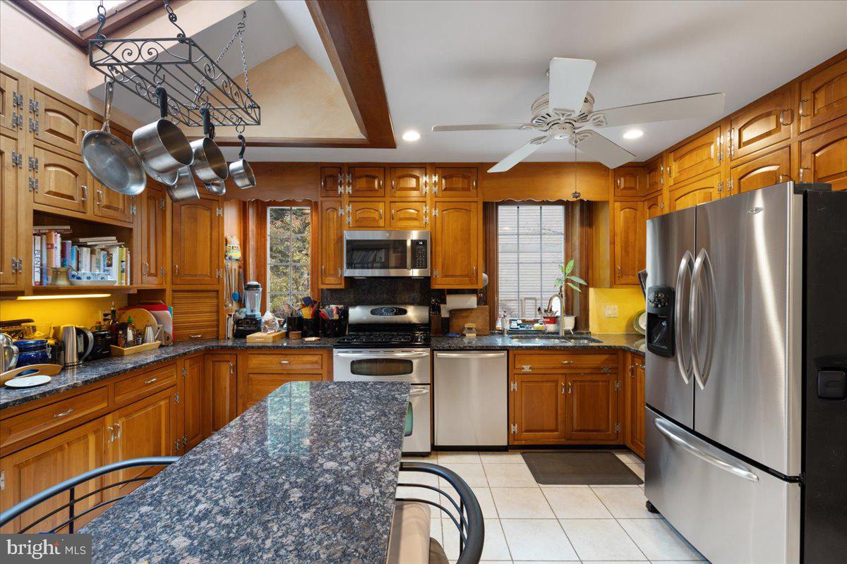 130 Hilltop Rd