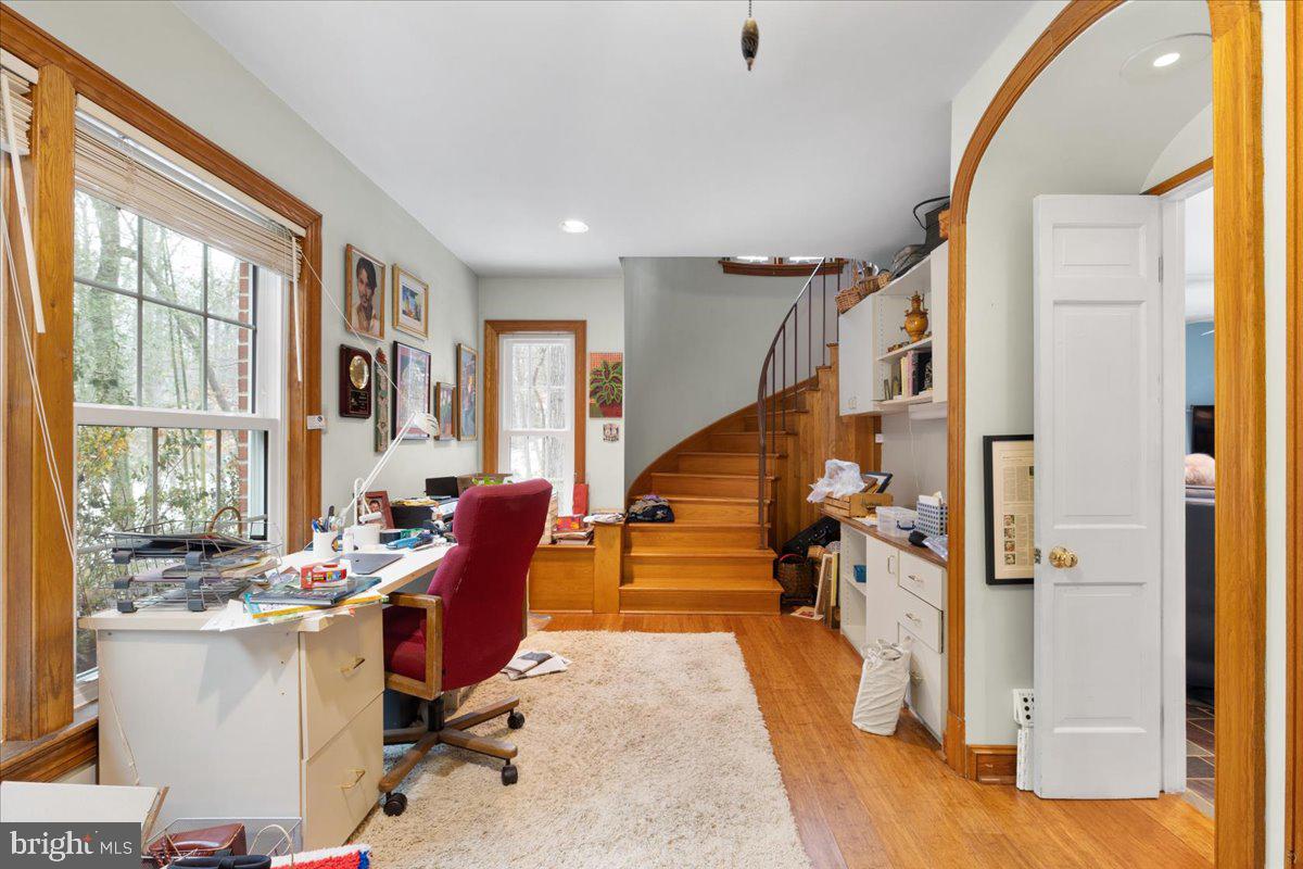130 Hilltop Rd