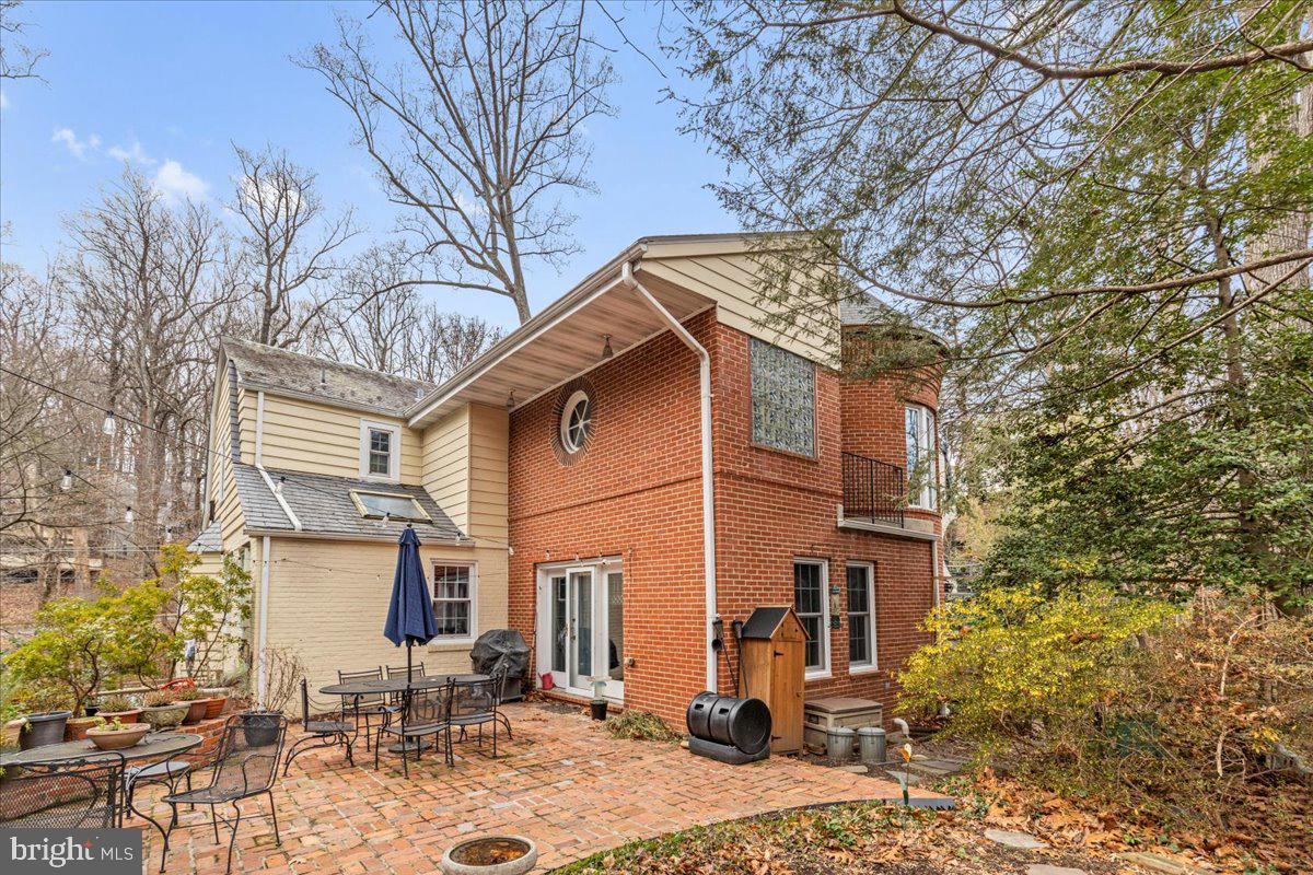 130 Hilltop Rd
