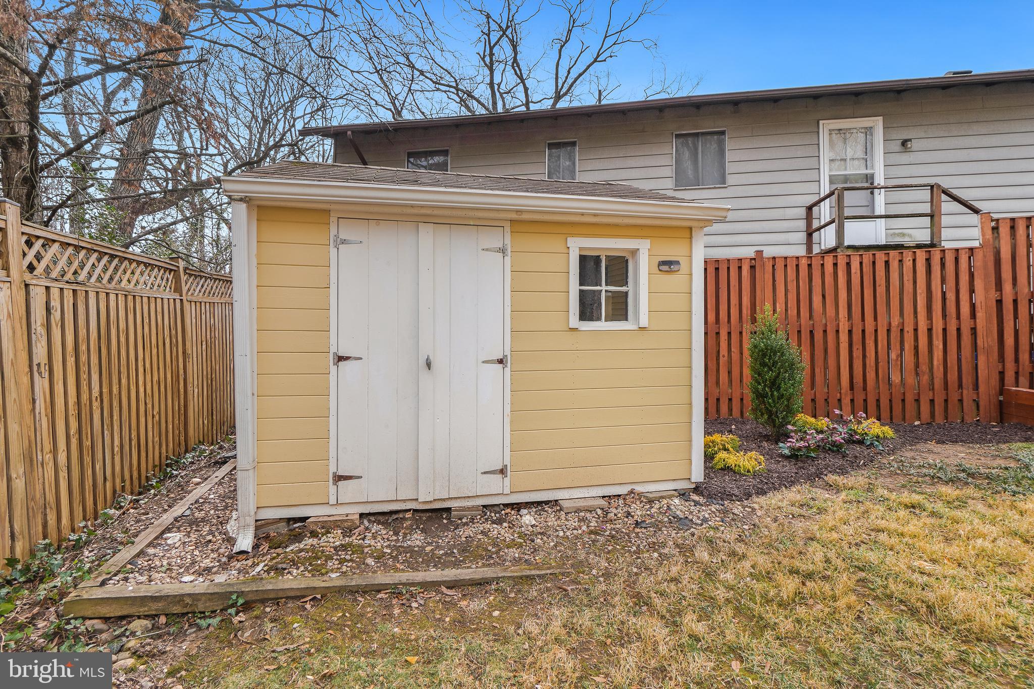 10 Jefferson Ave