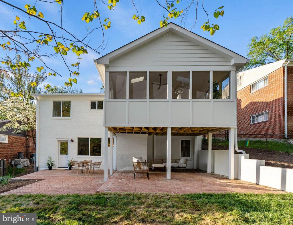 605 Elm Ave