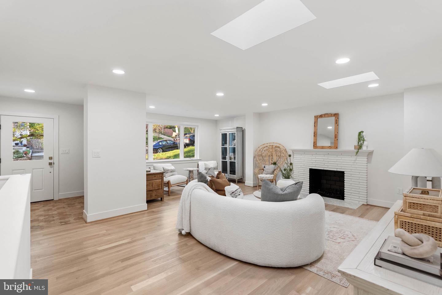 605 Elm Ave