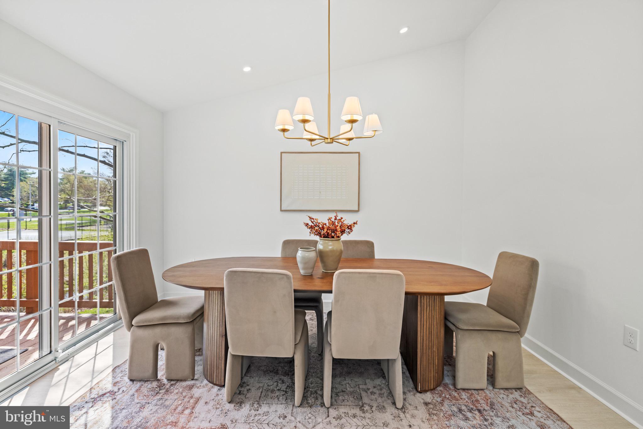 5 Solitaire Ct