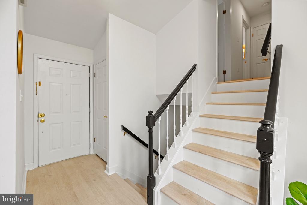 5 Solitaire Ct