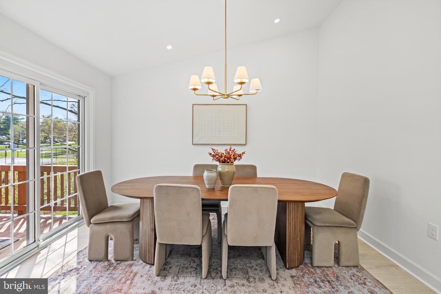 5 Solitaire Ct