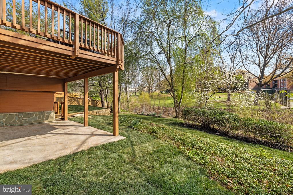 5 Solitaire Ct