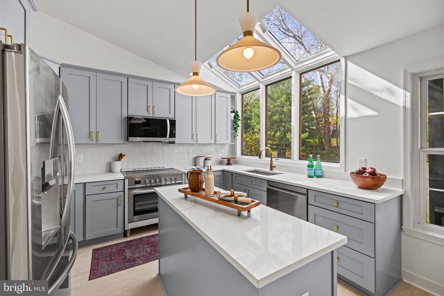 5 Solitaire Ct