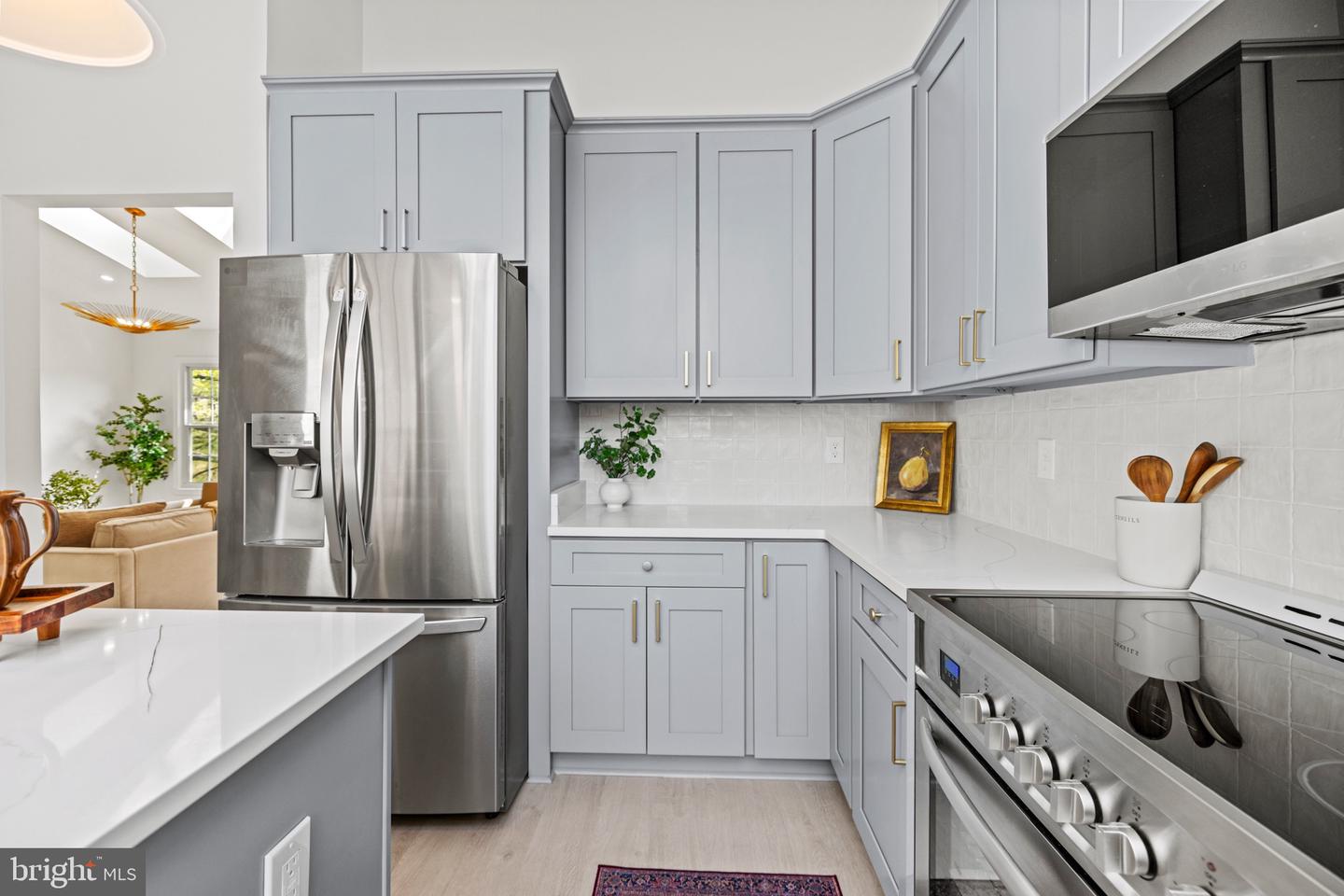 5 Solitaire Ct