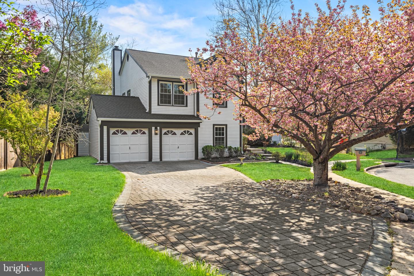 5 Solitaire Ct