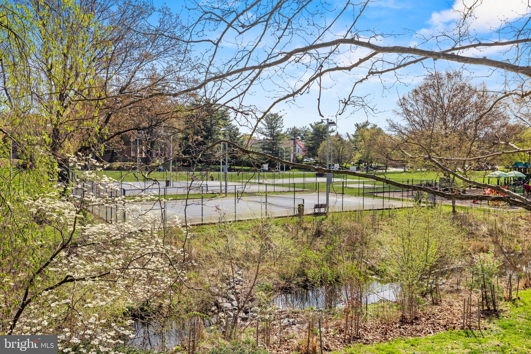 5 Solitaire Ct