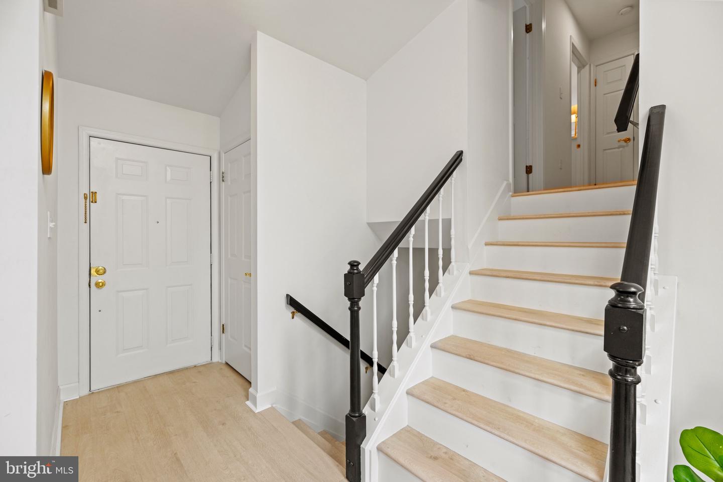 5 Solitaire Ct