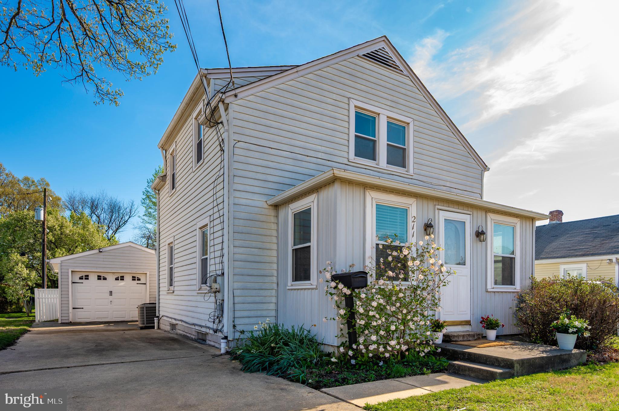 211 Crabb Ave