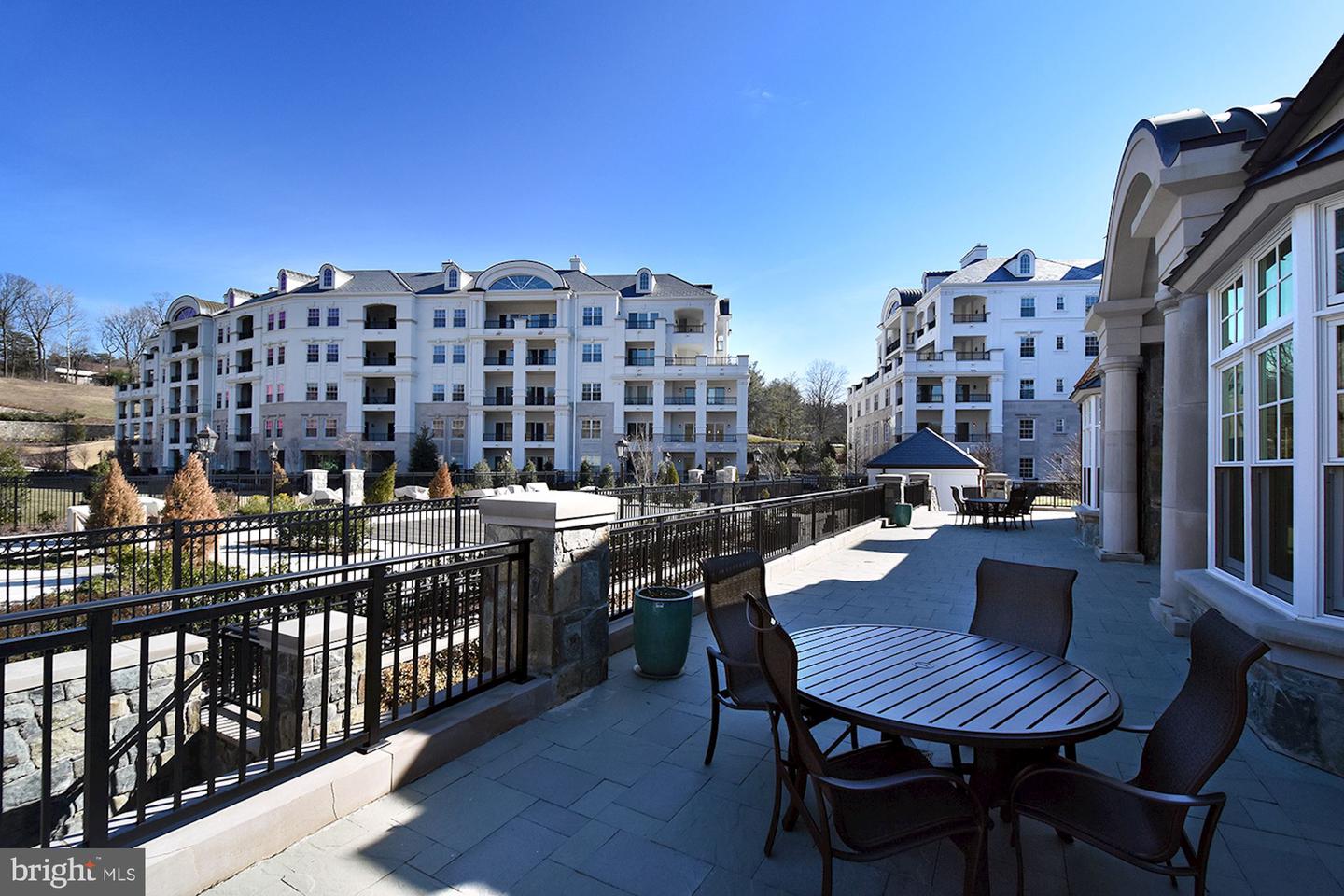 8121 River Rd #451