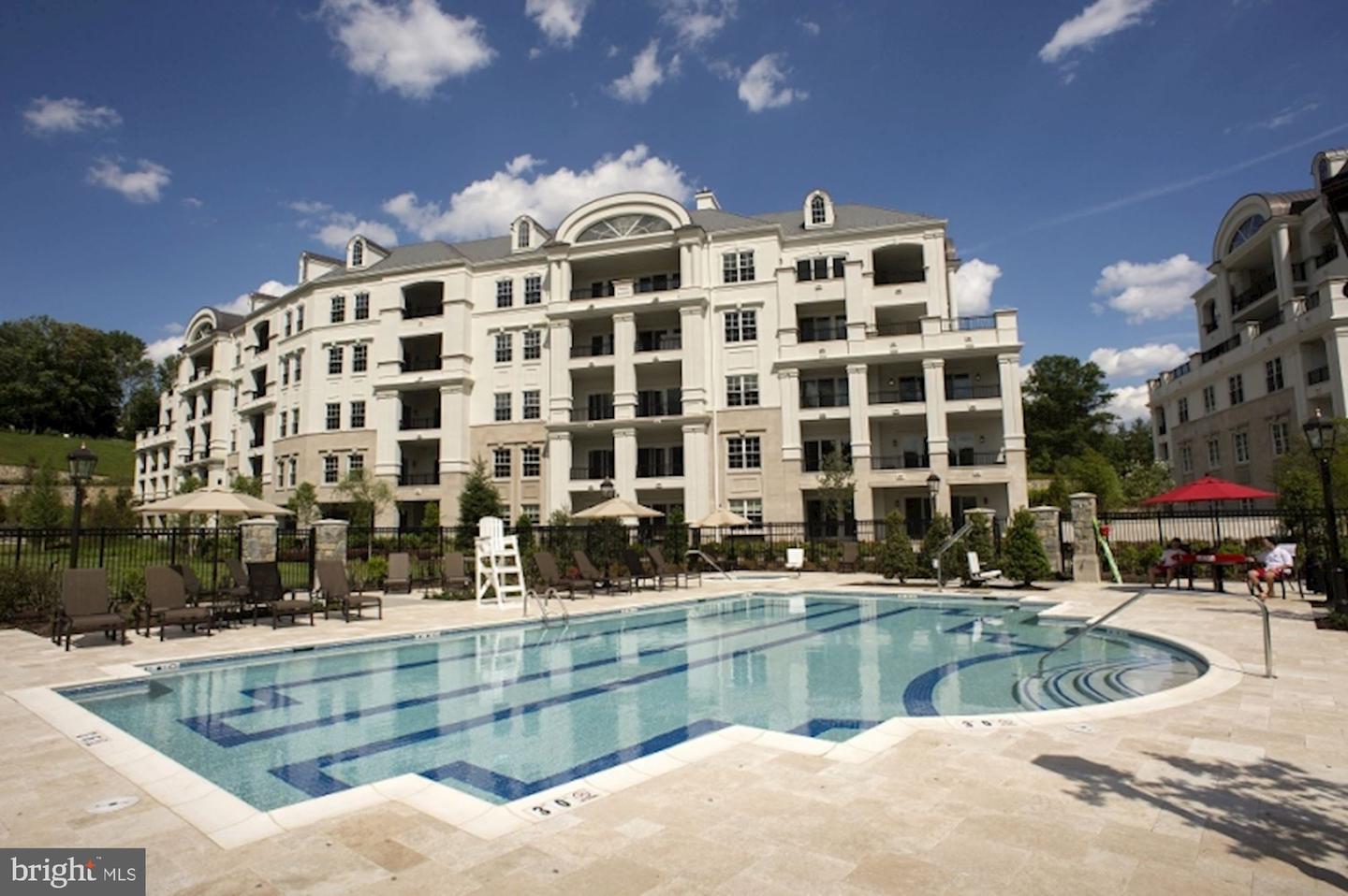 8121 River Rd #451