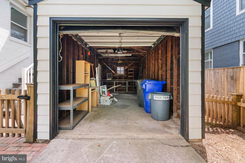 5018 Rodman Rd