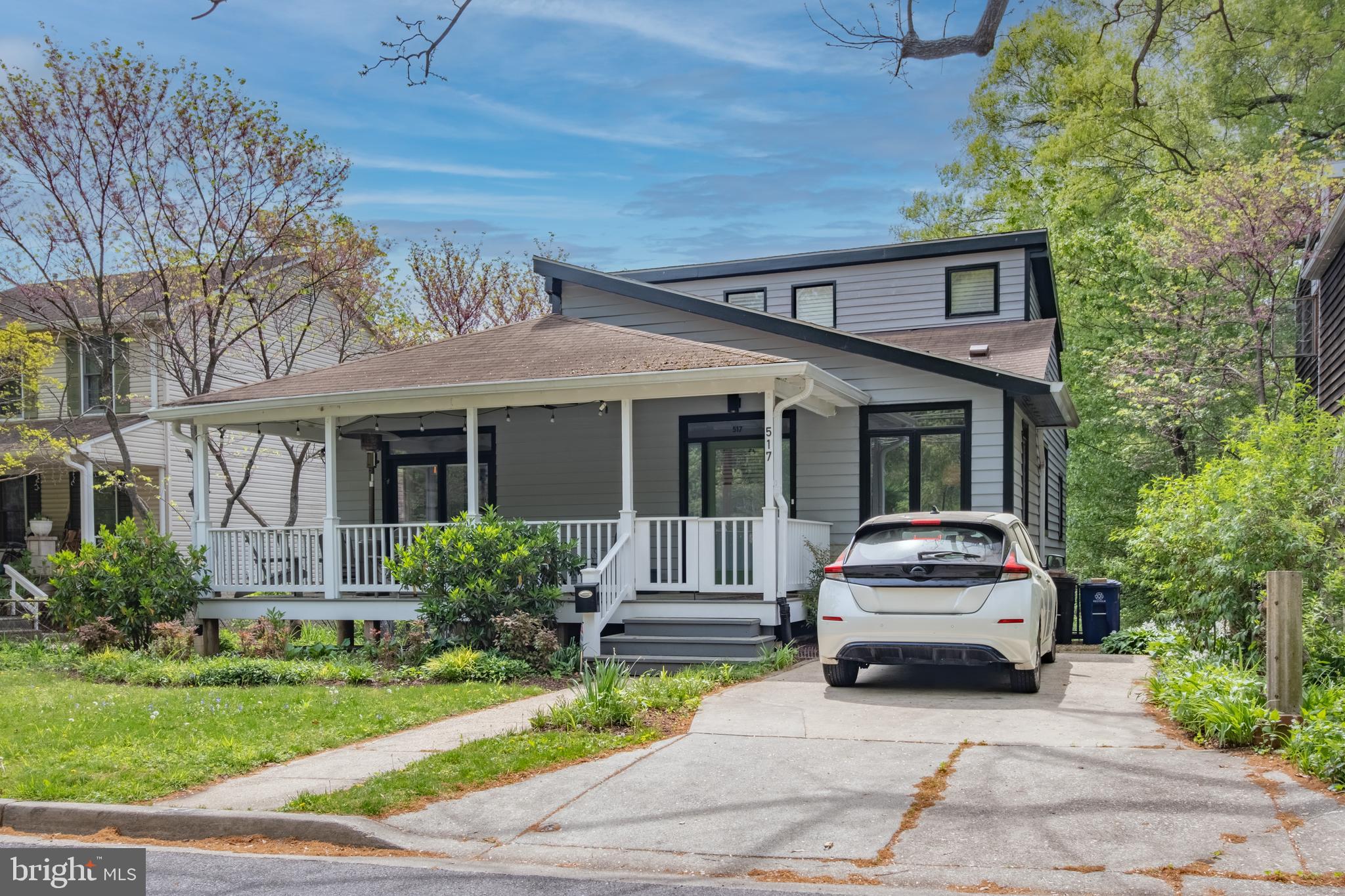 517 ELM AVE