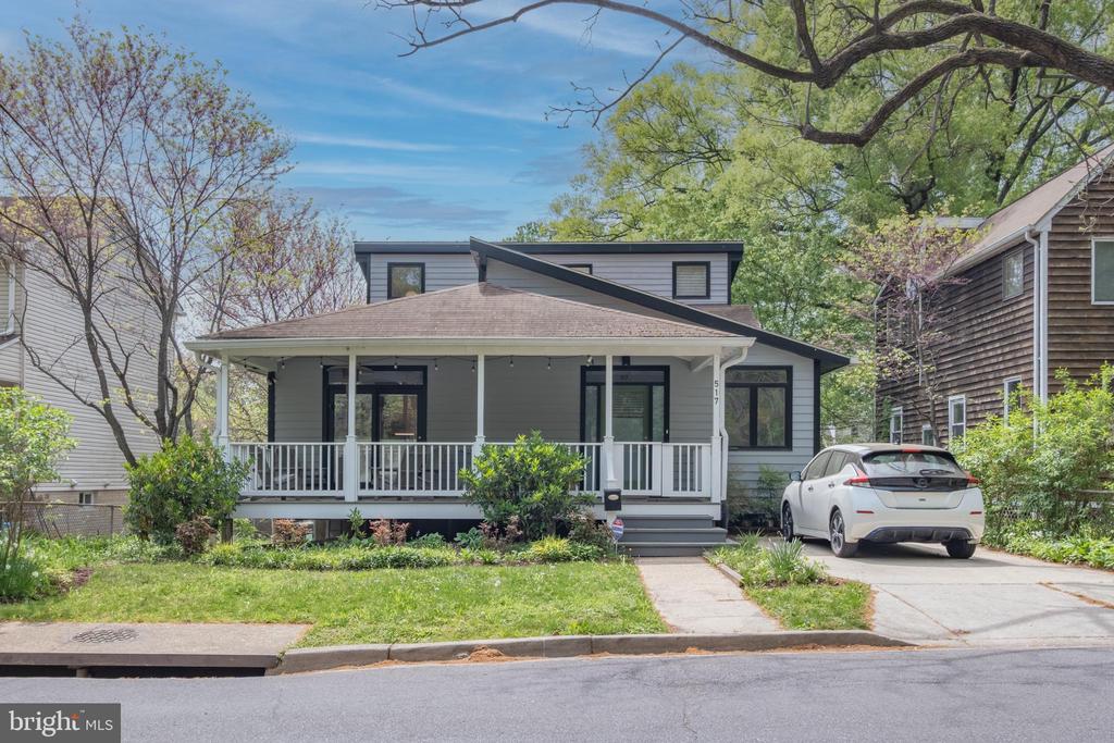 517 ELM AVE