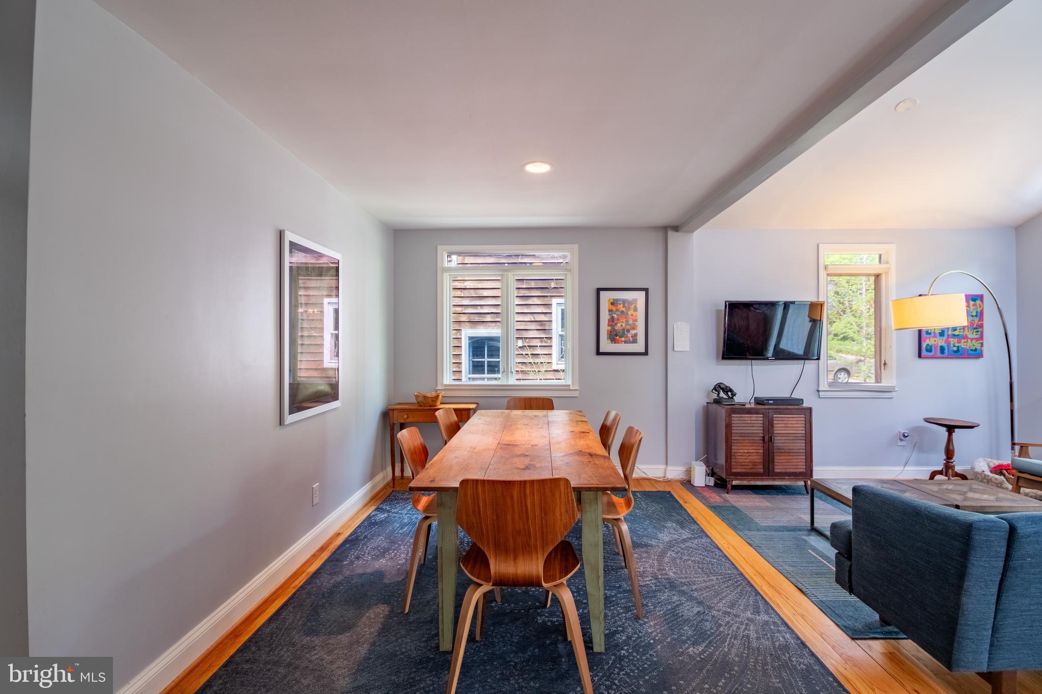 517 ELM AVE