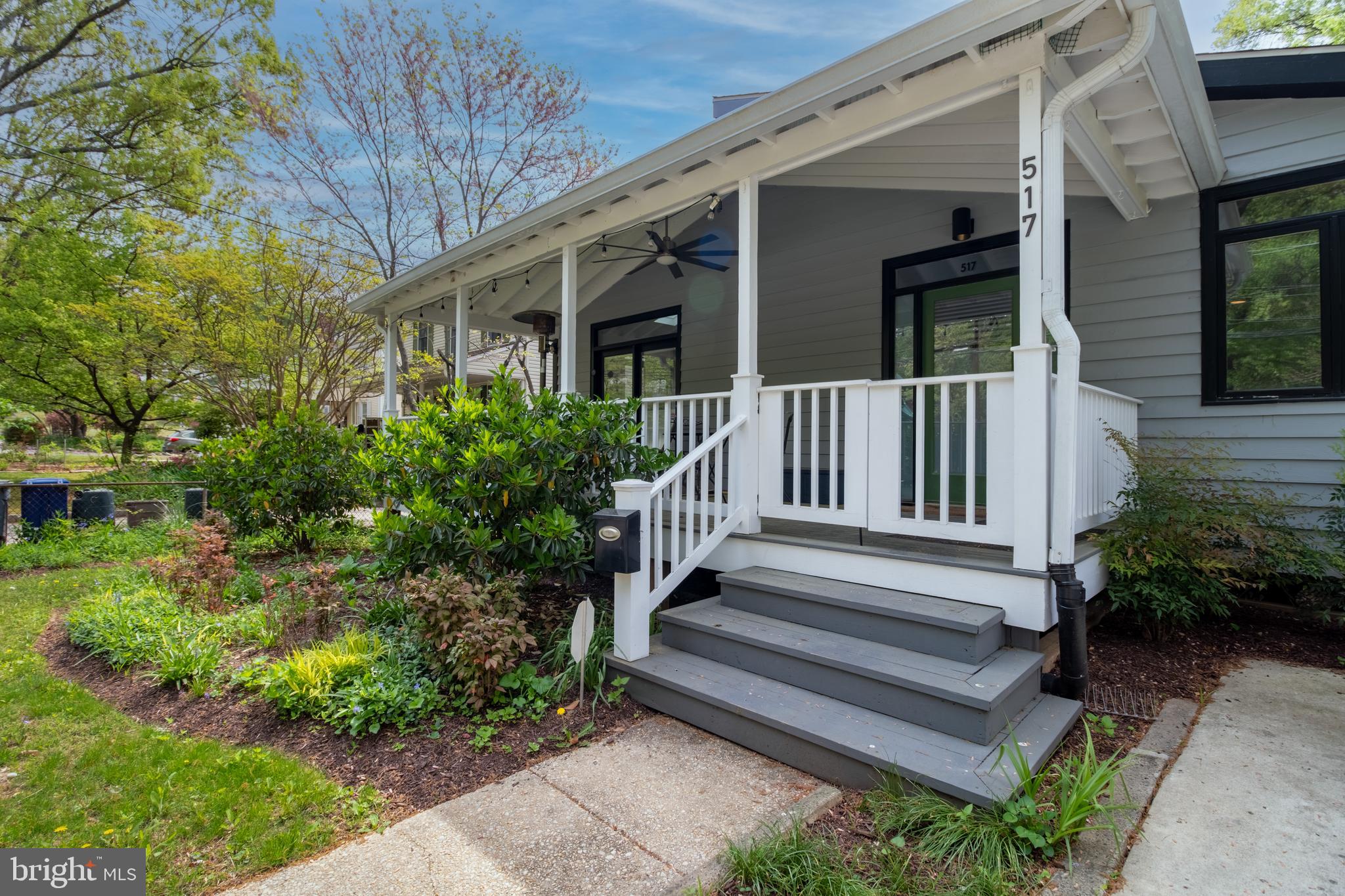 517 ELM AVE