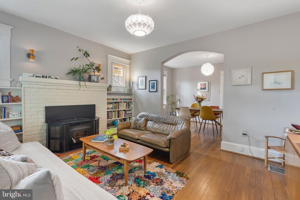 123 Sherman Ave