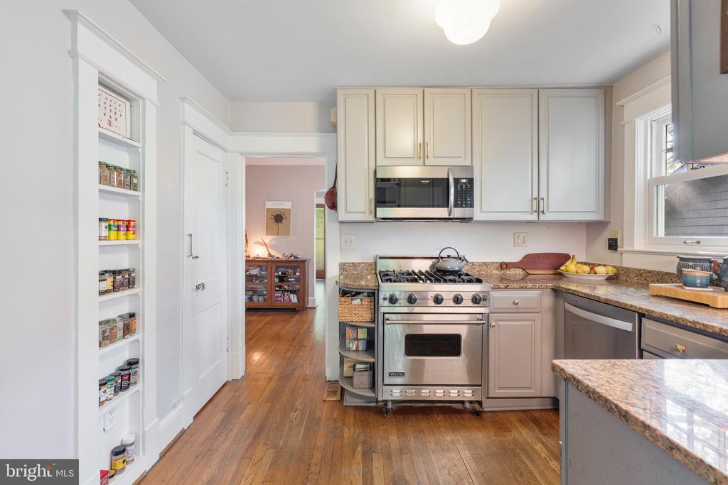 123 Sherman Ave