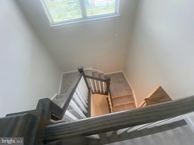 506 NURSERY LN