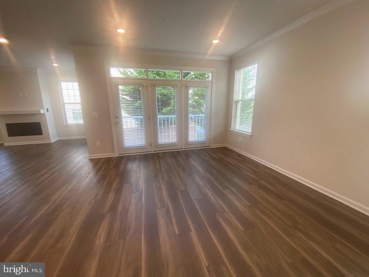 506 NURSERY LN