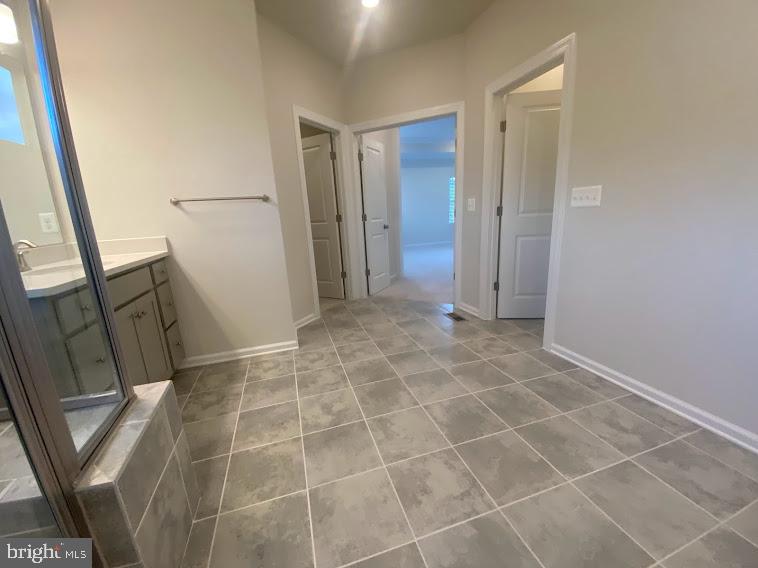 506 NURSERY LN