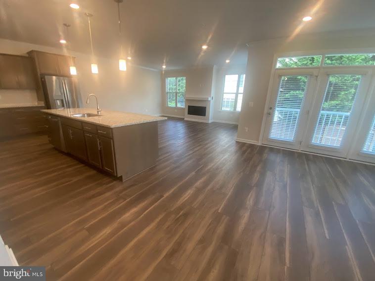 506 NURSERY LN